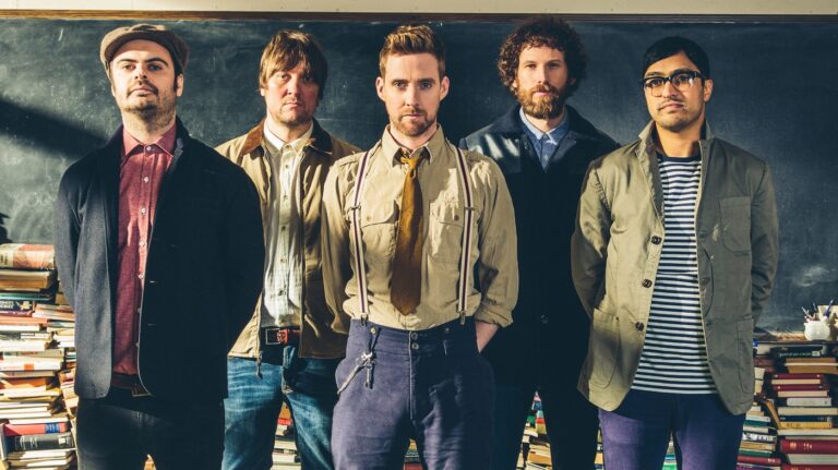 Kaiser Chiefs Headline Live After Racing @Ffos Las Kaiser Chiefs Headline Live After Racing @Ffos Las