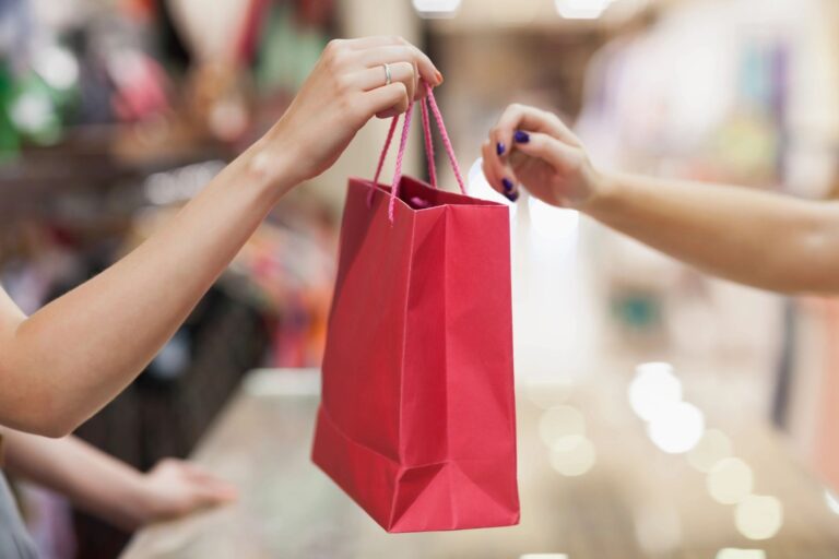 Dont Be Scammed When Shopping Online Dont Be Scammed When Shopping Online